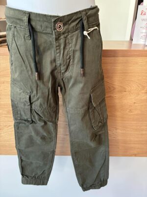 Cargo kaki