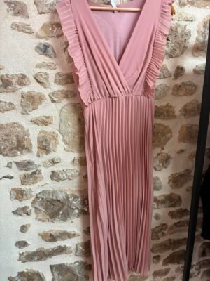 Robe longue plissée rose